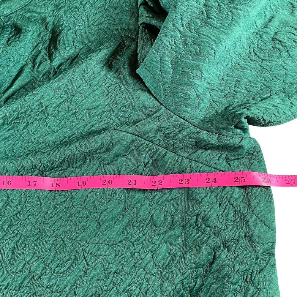 Crown and Ivy Plus Sz 3X Green Textured V Neck Ruffle Collar Long Sleeve Top NWT - Picture 6 of 7